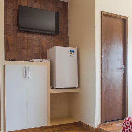 Oyo M&J Hotel Santo Antonio do Descoberto Ngoại thất bức ảnh